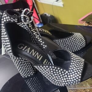 Woman's Rhinestone Shoe